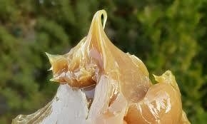 工業用潤滑剤 多用途複合カルシウム硫酸塩 赤と黄色の油脂